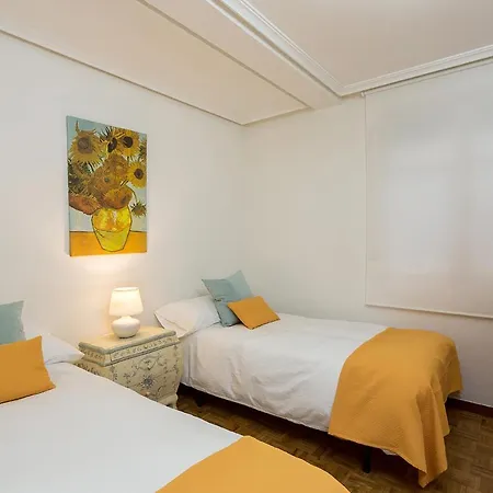 Centro Enrique Iv דירה